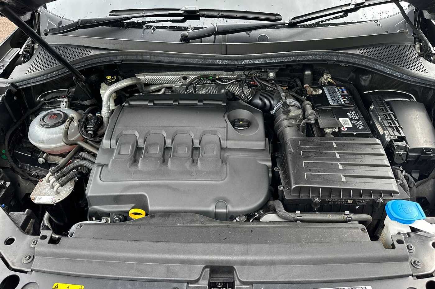 Volkswagen Tiguan Tiguan R-Line Tech 2.0 TDI 2WD 150PS 7-Speed DSG 5 Door