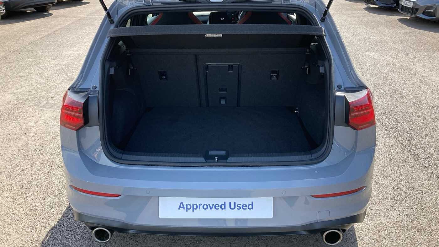Volkswagen Golf 8 GTI 2.0 TSI 245PS 7-speed DSG 5 Door