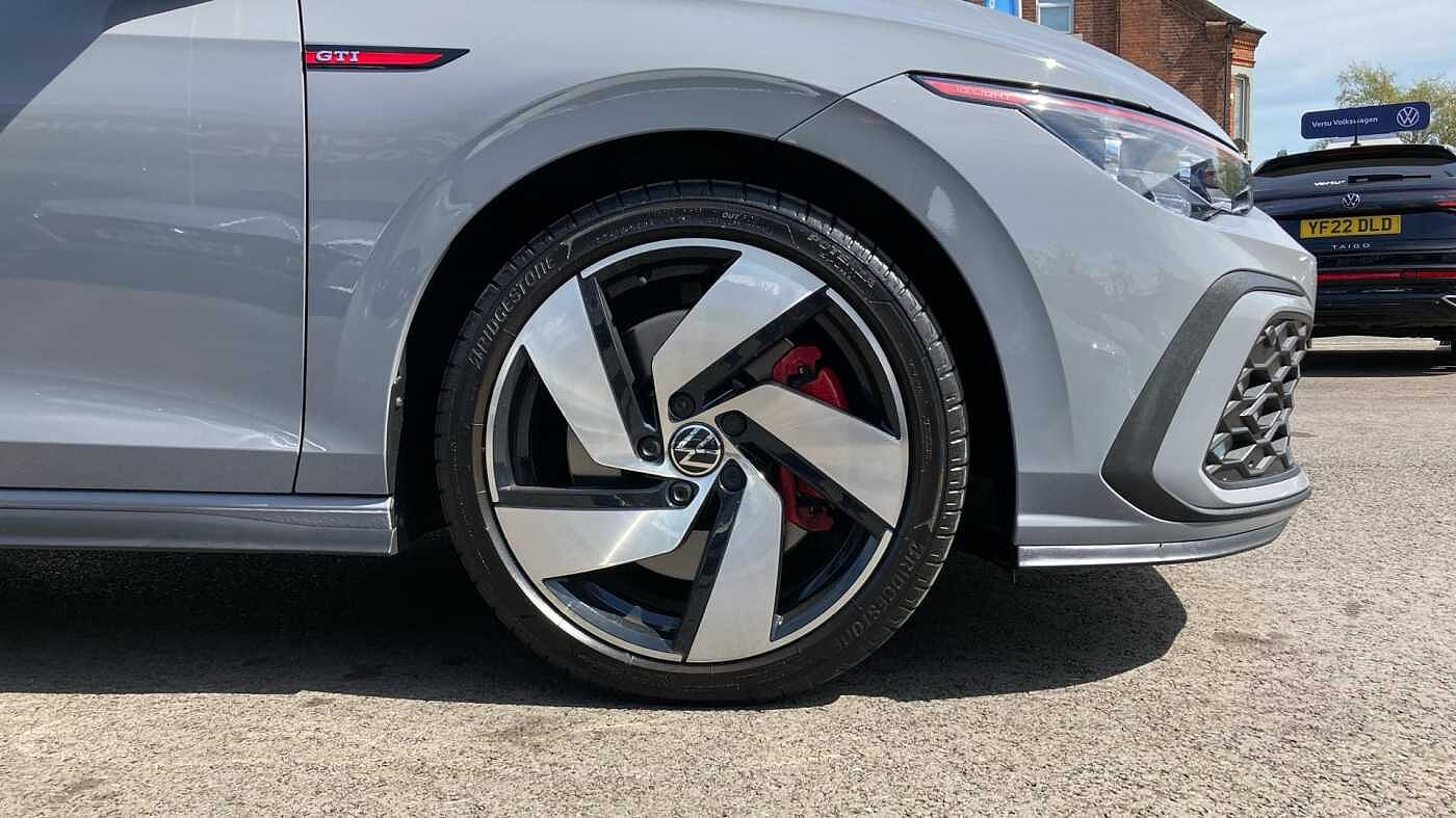 Volkswagen Golf 8 GTI 2.0 TSI 245PS 7-speed DSG 5 Door