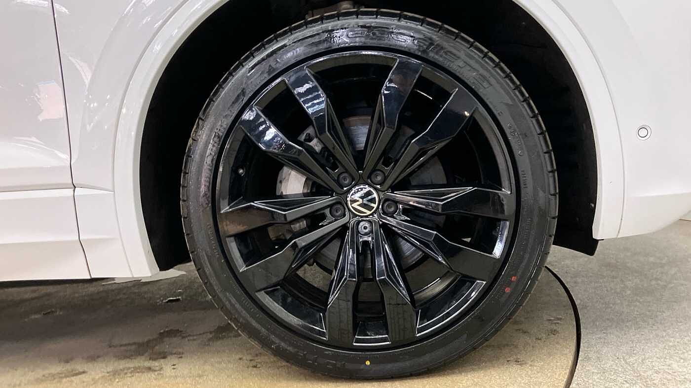 Volkswagen Touareg 3.0TDI (286ps) Black Edition 4Motion 5dr