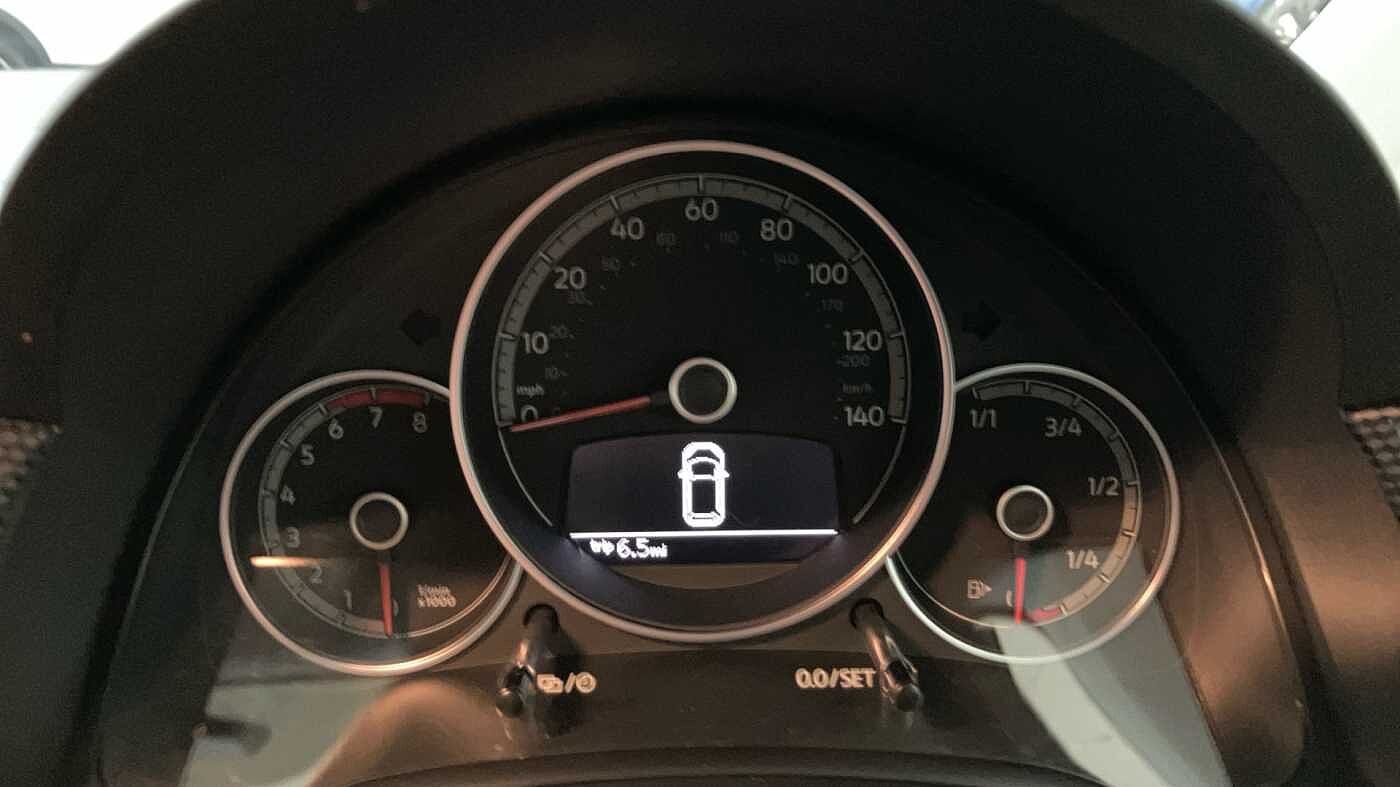 Volkswagen up! Up 2016 1.0 60PS Move 5Dr