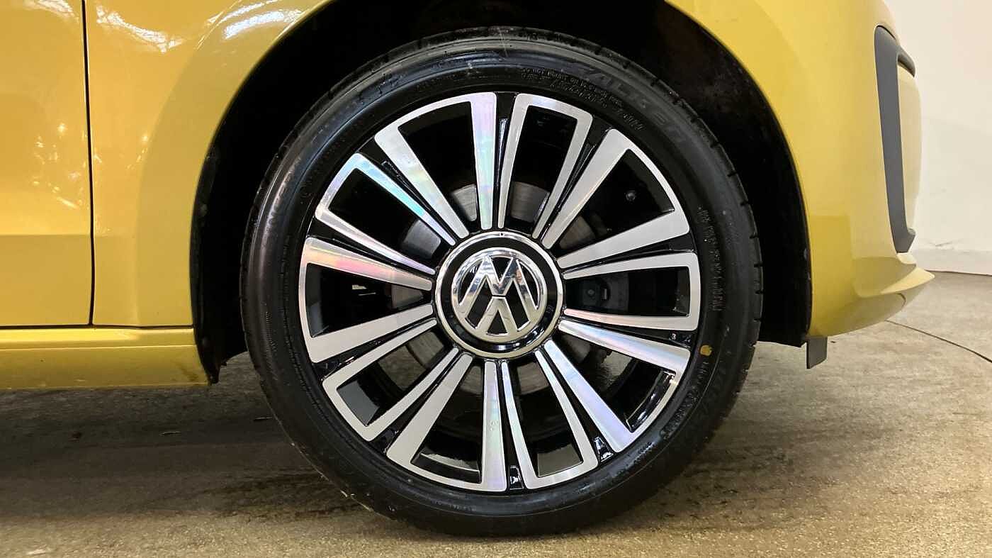 Volkswagen up! Up 2016 1.0 60PS Move 5Dr