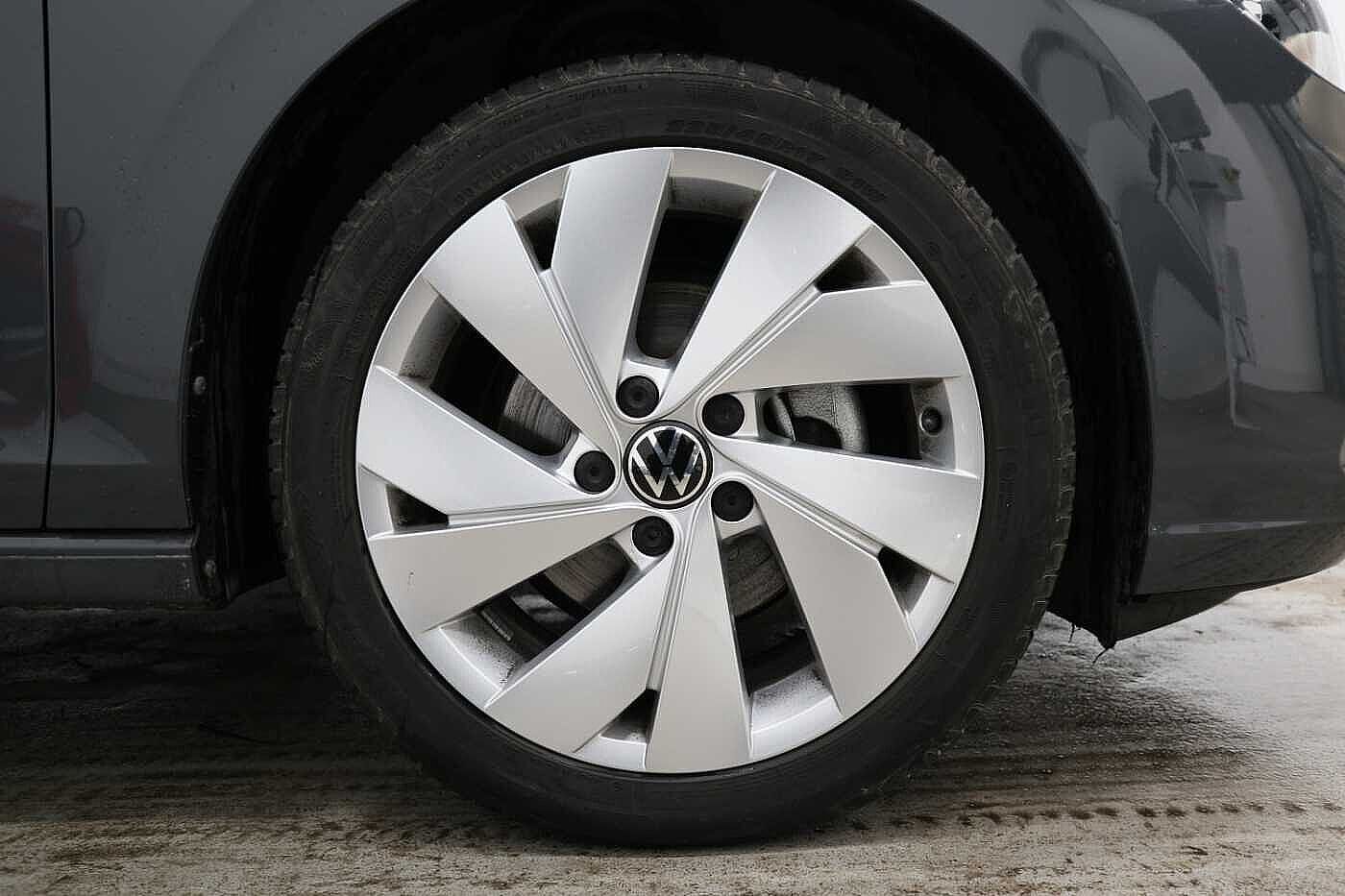 Volkswagen Golf MK8 Hatchback 5-Dr 1.5 TSI (130ps) Style EVO