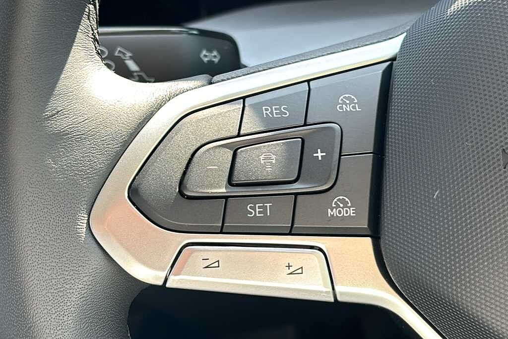 Volkswagen Golf 1.5 TSI Match 5dr