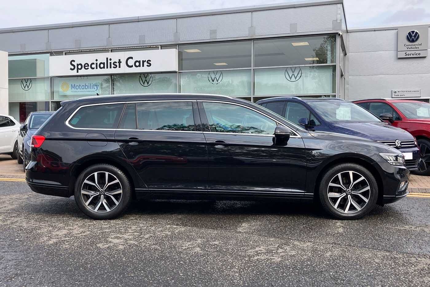 Volkswagen Passat SEL 1.5 TSI 150PS 7-speed DSG 5 Door