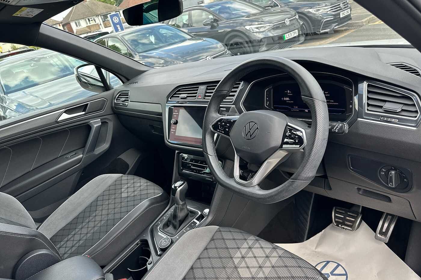 Volkswagen Tiguan 2.0 TDI (150PS) R-Line SCR 4Motion DSG