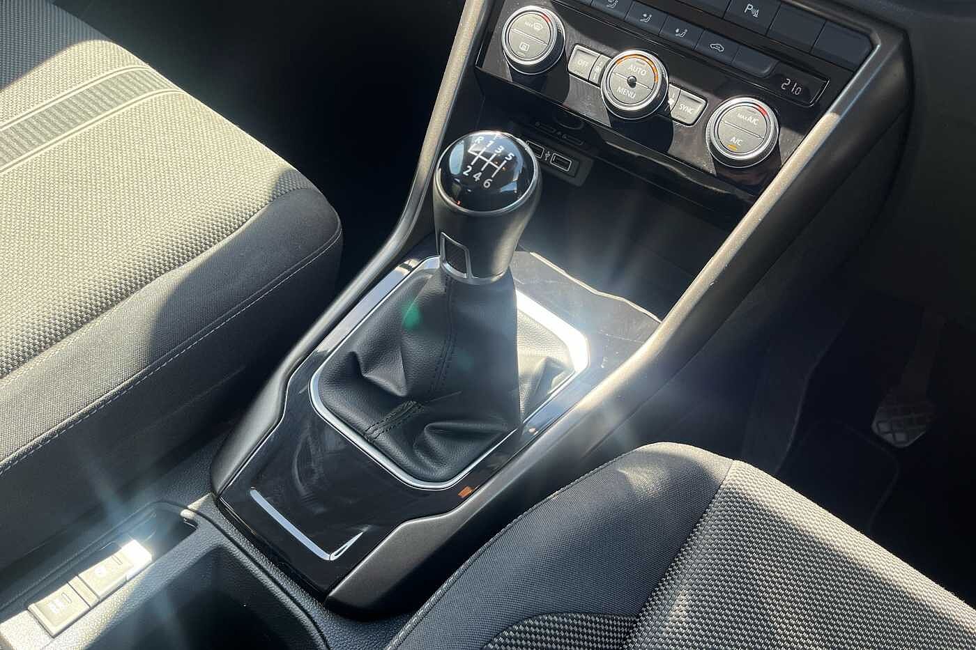 Volkswagen T-ROC 2017 1.0 TSI SE 115PS