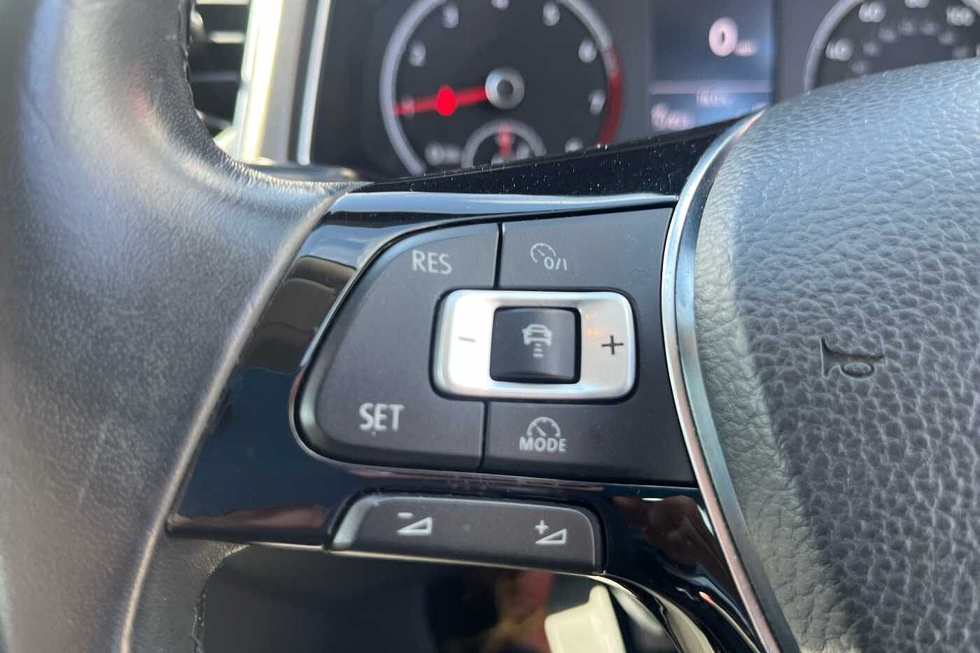 Volkswagen T-ROC 2017 1.0 TSI SE 115PS