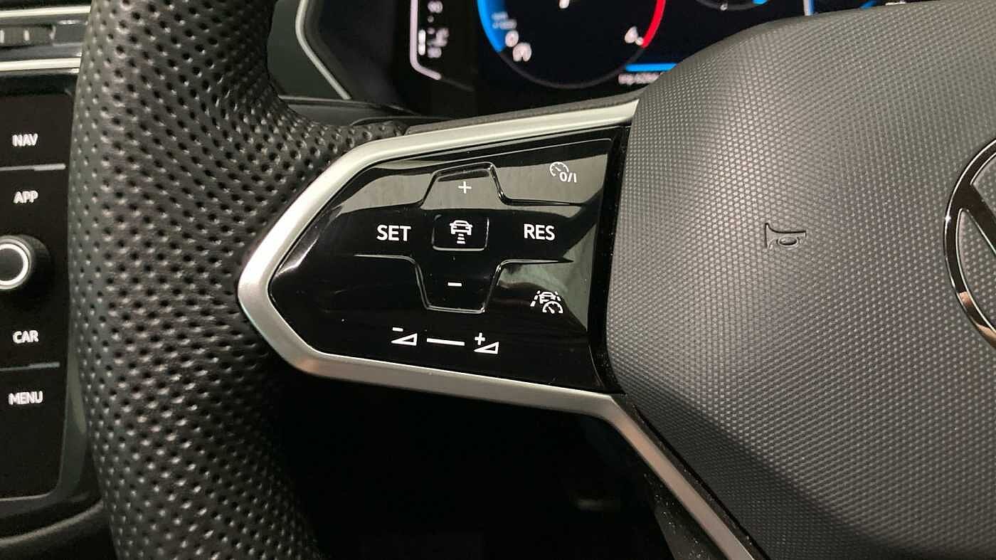 Volkswagen Tiguan 2.0 TDI (150PS) R-Line SCR 4Motion DSG
