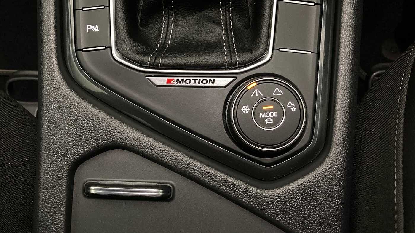 Volkswagen Tiguan 2.0 TDI (150PS) R-Line SCR 4Motion DSG