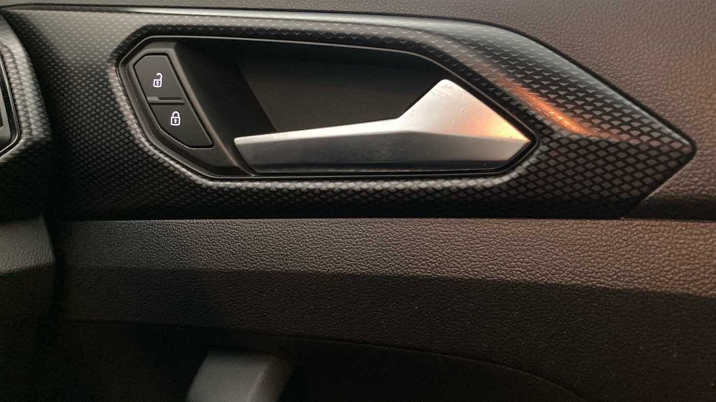 Volkswagen T-Cross 1.0 TSI (110ps) SE Hatchback