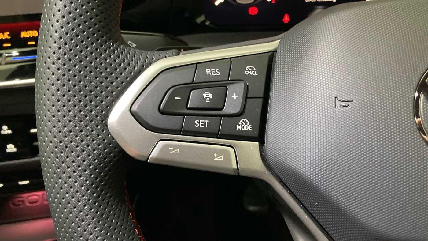 Volkswagen Golf GTI MK8 Facelift 2024 2.0 TSI (265ps) DSG