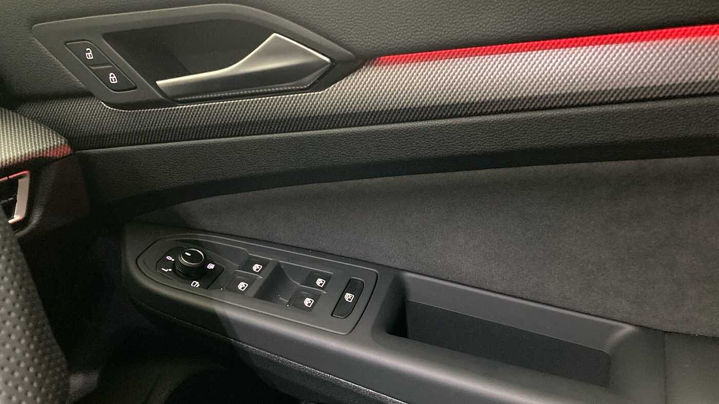 Volkswagen Golf GTI MK8 Facelift 2024 2.0 TSI (265ps) DSG