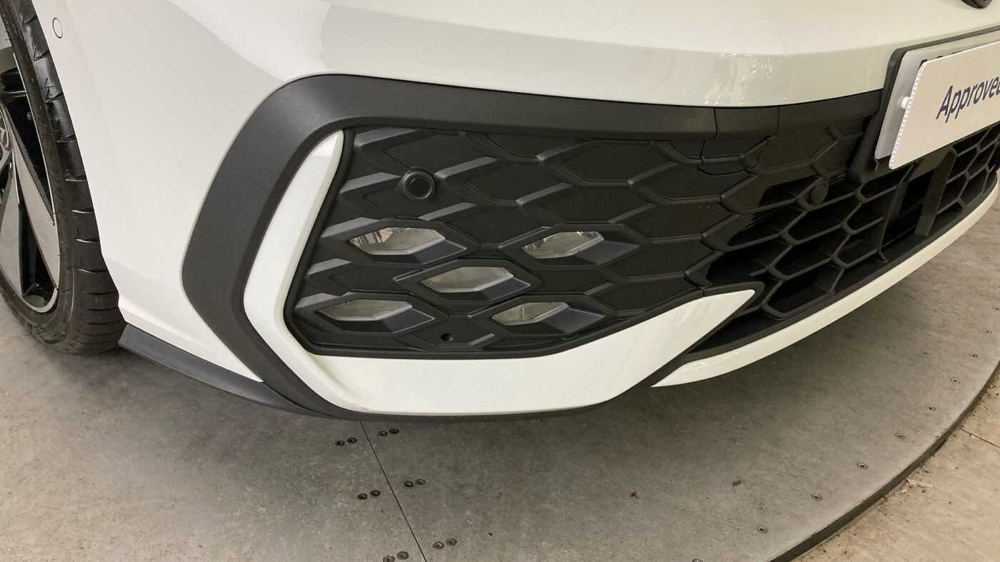 Volkswagen Golf GTI MK8 Facelift 2024 2.0 TSI (265ps) DSG